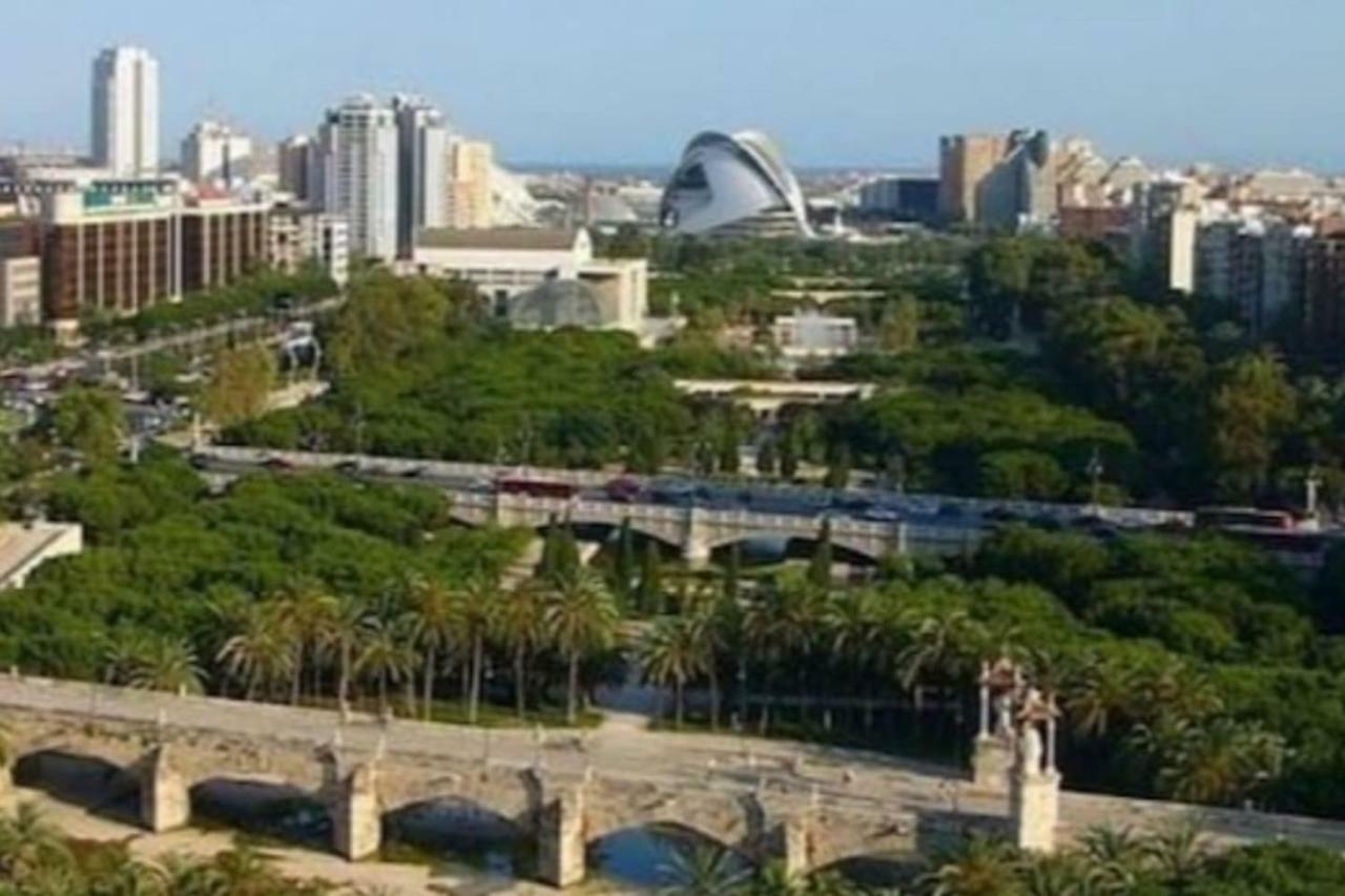 Loft En La Ciudad De Las Ciencias Y Cerca De La Playa 瓦伦西亚 外观 照片
